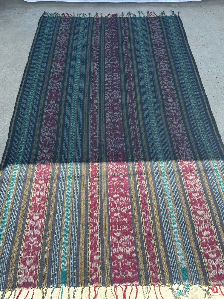 Indonesian ikat made from recycled fibers 2m40x1m10